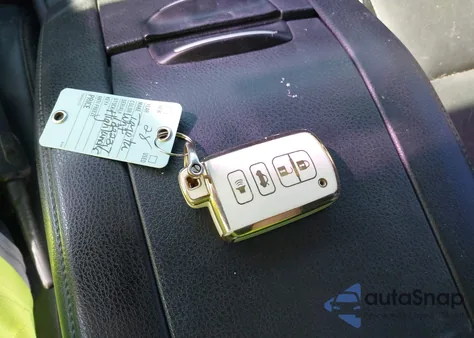 2016 Toyota Highlander Xle V6 z USA, uszkodzony, nr VIN 5TDKKRFH4GS132237